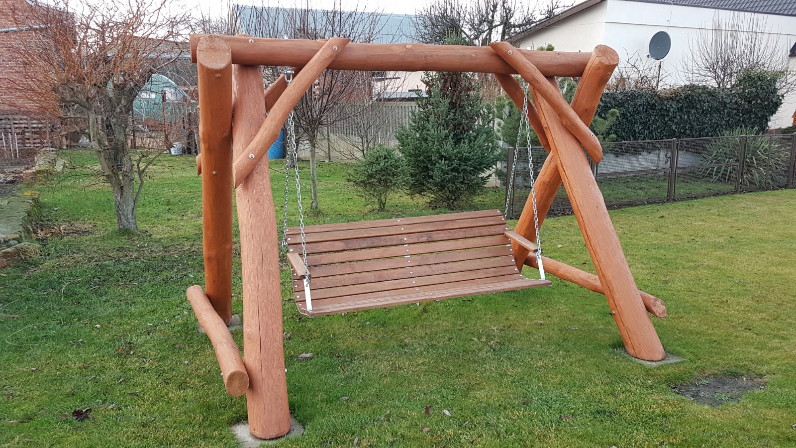 Stelaż do ławki bujanej ogrodowej – zbuduj własną huśtawkę